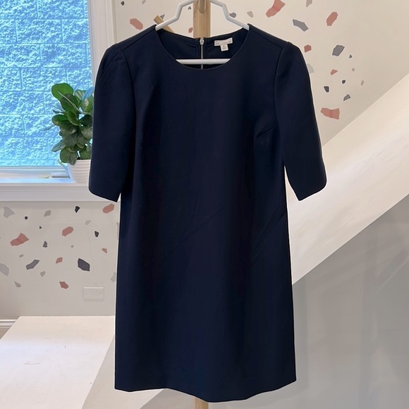 GAP Dresses & Skirts - GAP- Vintage Gap shift dress with sleeves in Navy, size 6
